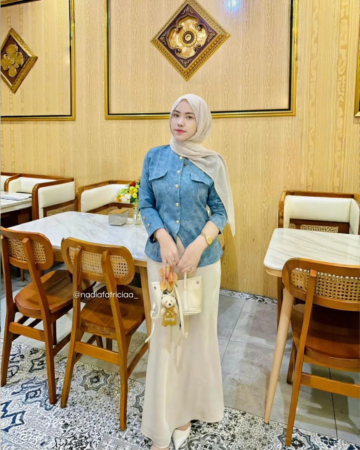 Inspirasi outfit ngedate pakai rok