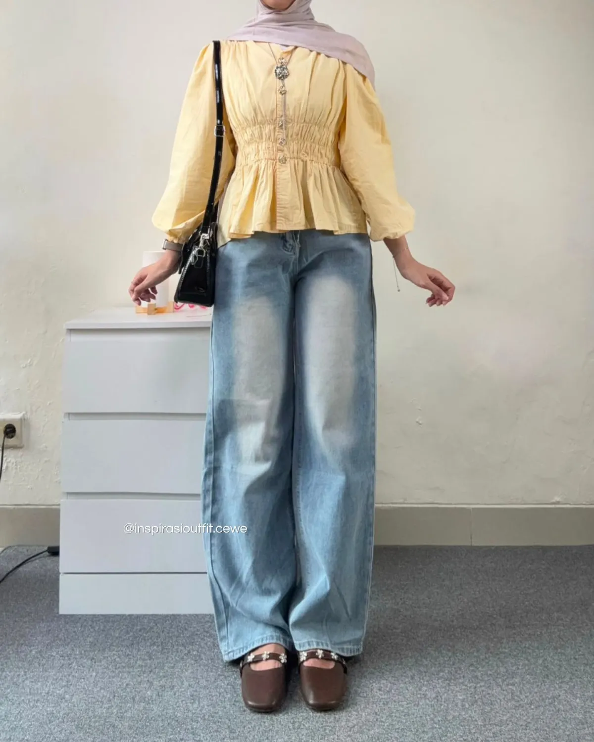 Inspirasi outfit tema yellow 